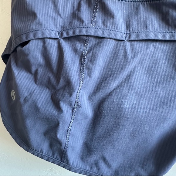 Lululemon Speed Up Shorts 2.5" Inseam Navy Blue Stripes/Black Band Size 4 - Picture 4 of 12